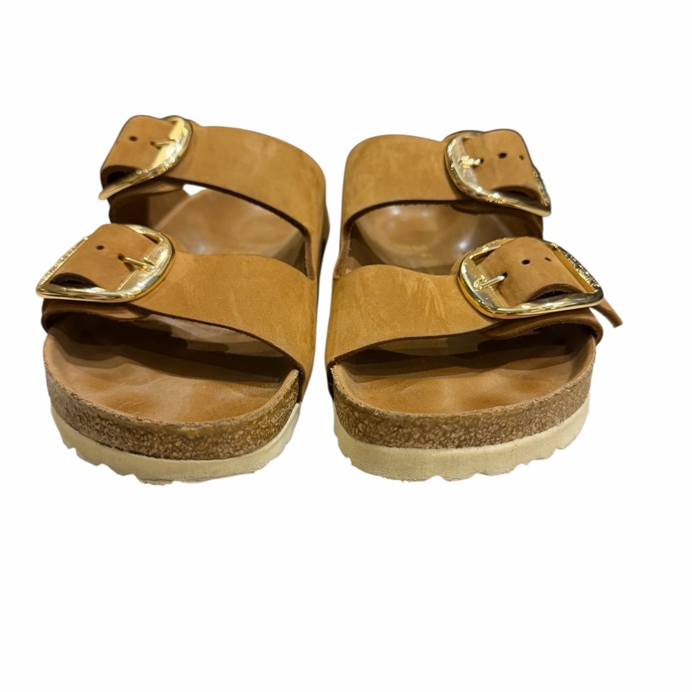 Birkenstock Soft Tan Sandals with‎ Gold Buckles - Picture 2 of 8